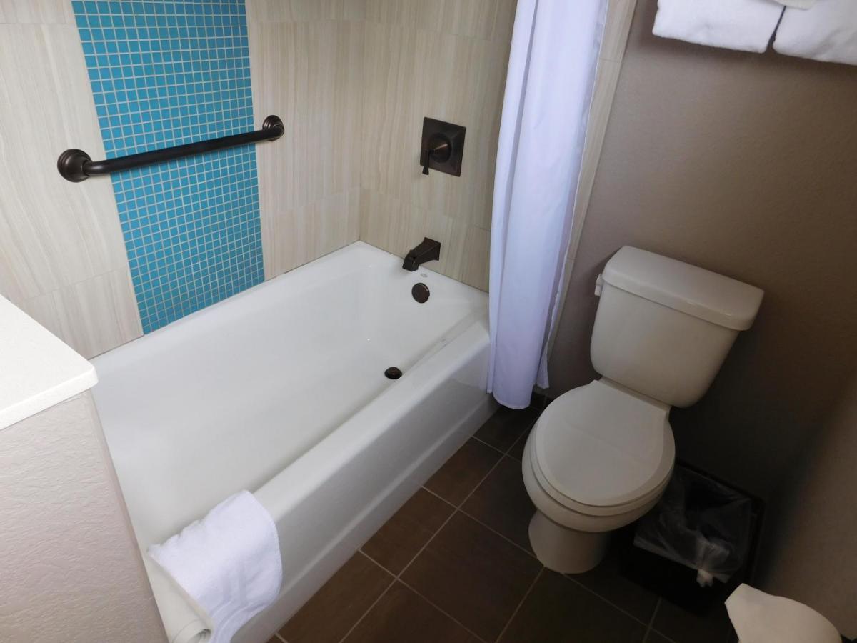 Wave Street Inn Monterey Eksteriør billede